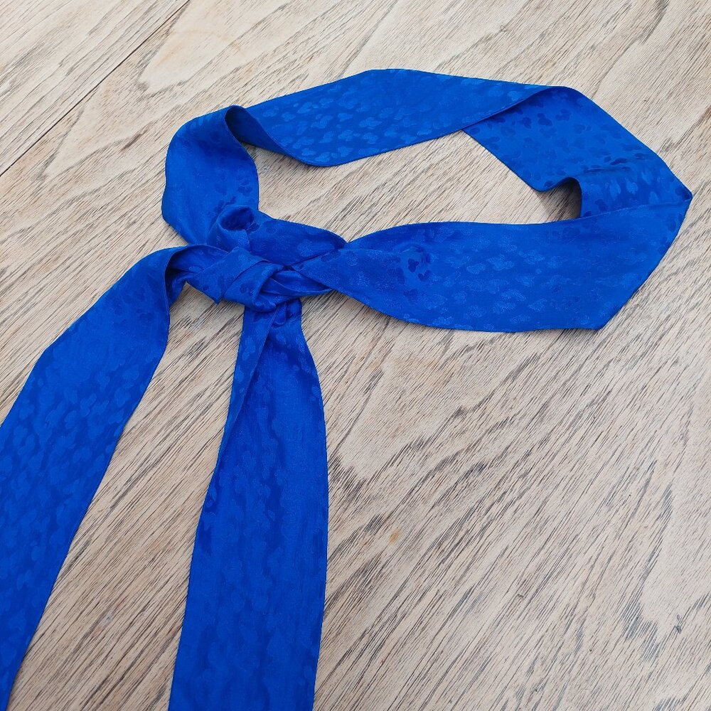 FREE WITH PURCHASE Wide blue satin sash tie belt - Picture 4 of 6